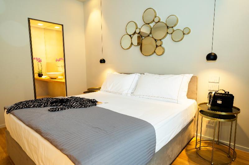 Elite Accommodations & Hydromassage Pool Реджо ди Калабрия Екстериор снимка